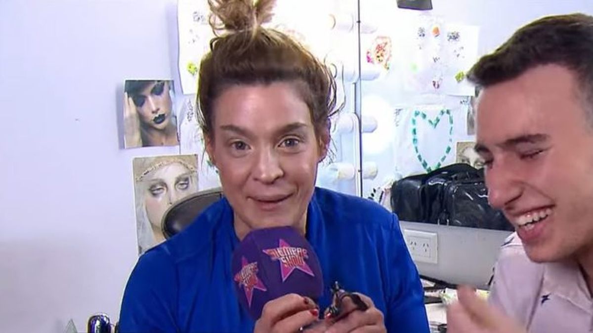 Leticia Brédice tuvo un accidente hot en vivo se le escapó una lola