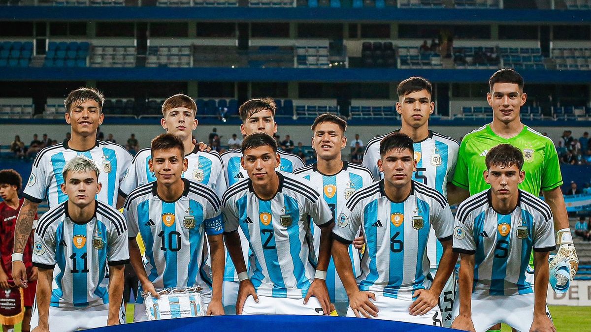 Argentina venció con comodidad a Perú y se clasificó al hexagonal final