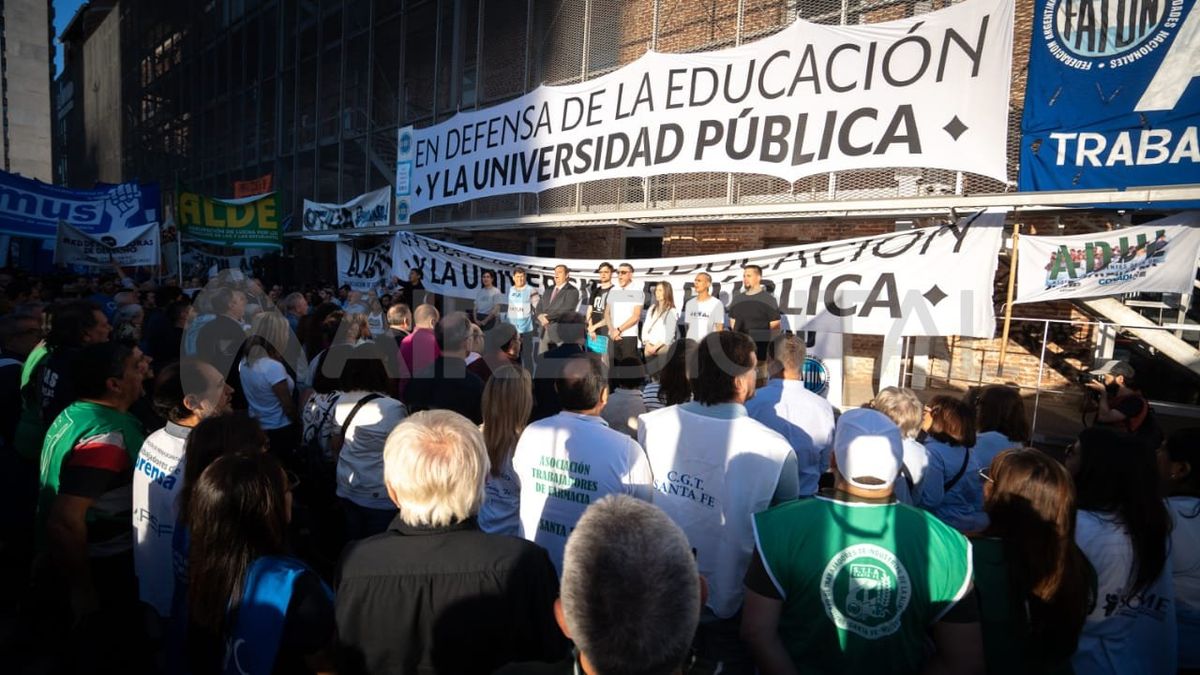 Tras la ratificación del veto de Javier Milei las Universidades lanzan