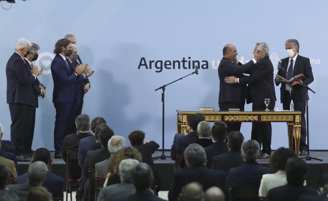 El presidente Alberto Fernández tomó juramento a los nuevos ministros