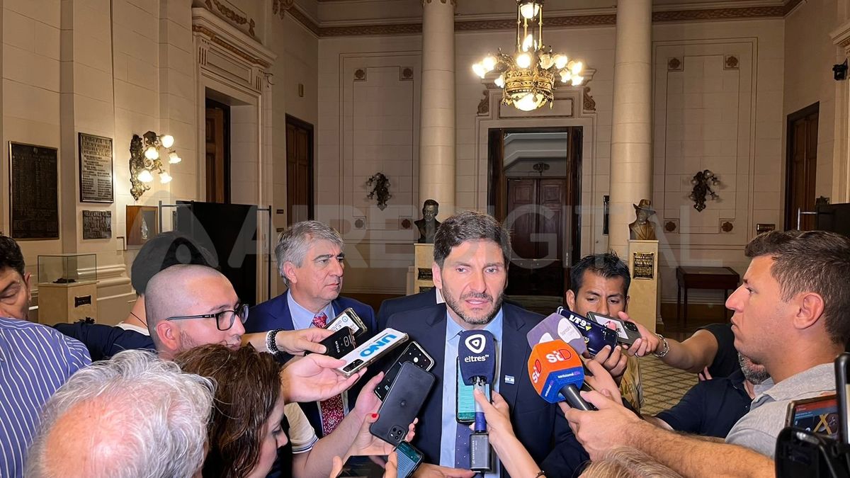 Maximiliano Pullaro le reclamó al gobierno nacional entrante por las