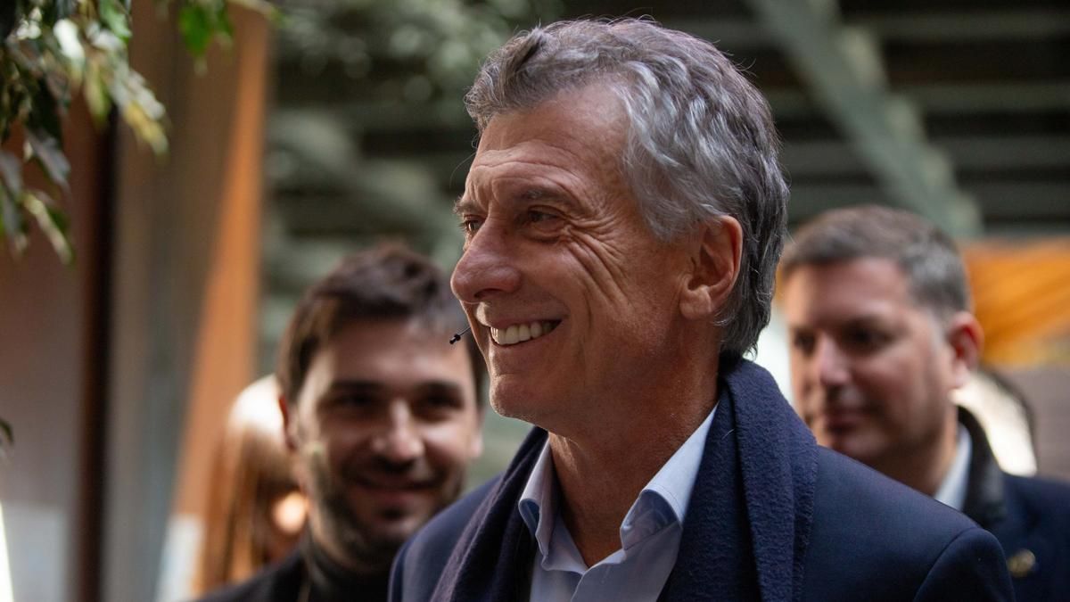 Mauricio Macri Asume Como Presidente Del PRO