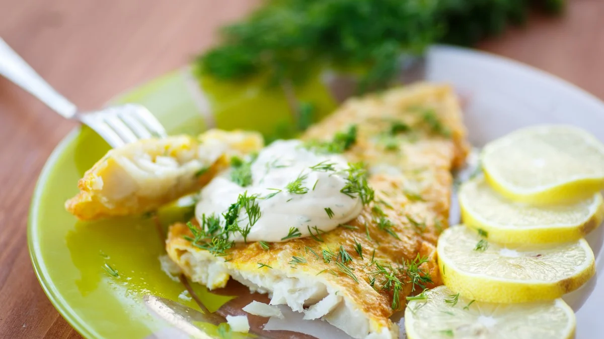 Cómo hacer filet de merluza a la romana con la receta de Maru Botana