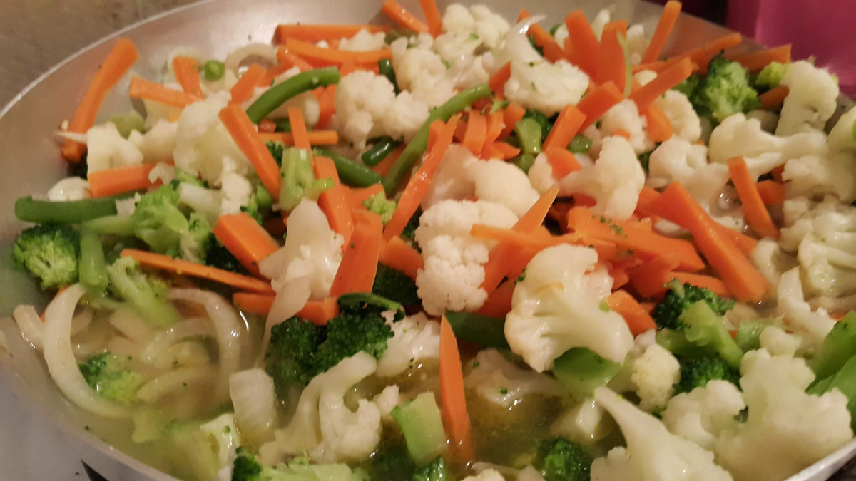 Cómo hacer escabeche de pechugas y verduras en casa la receta más fácil