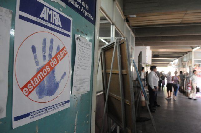 El sindicato reclama que frente a la pandemia de coronavirus todos los profesionales cobren el refuerzo salarial, y no sólo aquellos que trabajan en efectores con áreas de internación.