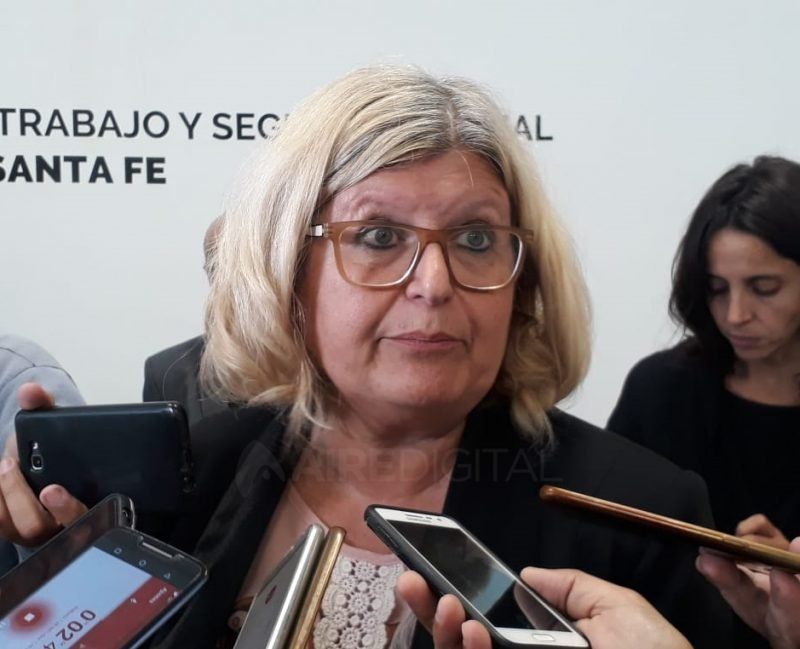Claudia Balagué fue la ministra de Educación del gobierno de Miguel Lifschitz y es actual diputada provincial porel Frente Progresista Cívico y Social (FPCyS).