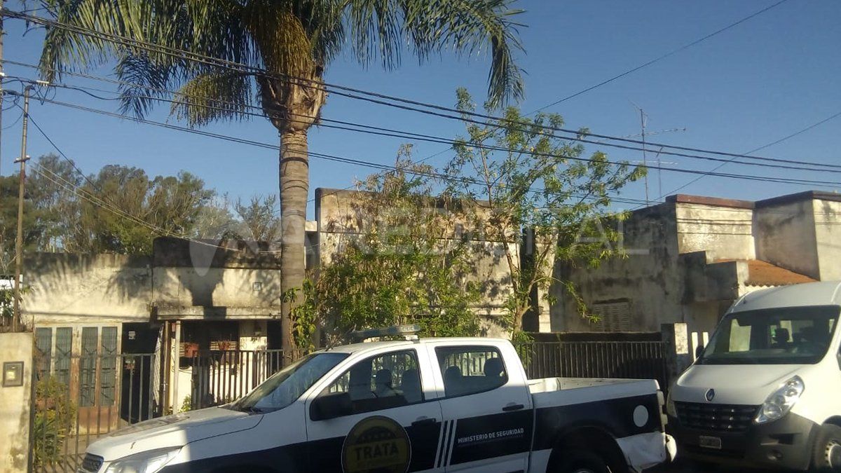 En el procedimiento los investigadores detuvieron a un hombre de 83 años.