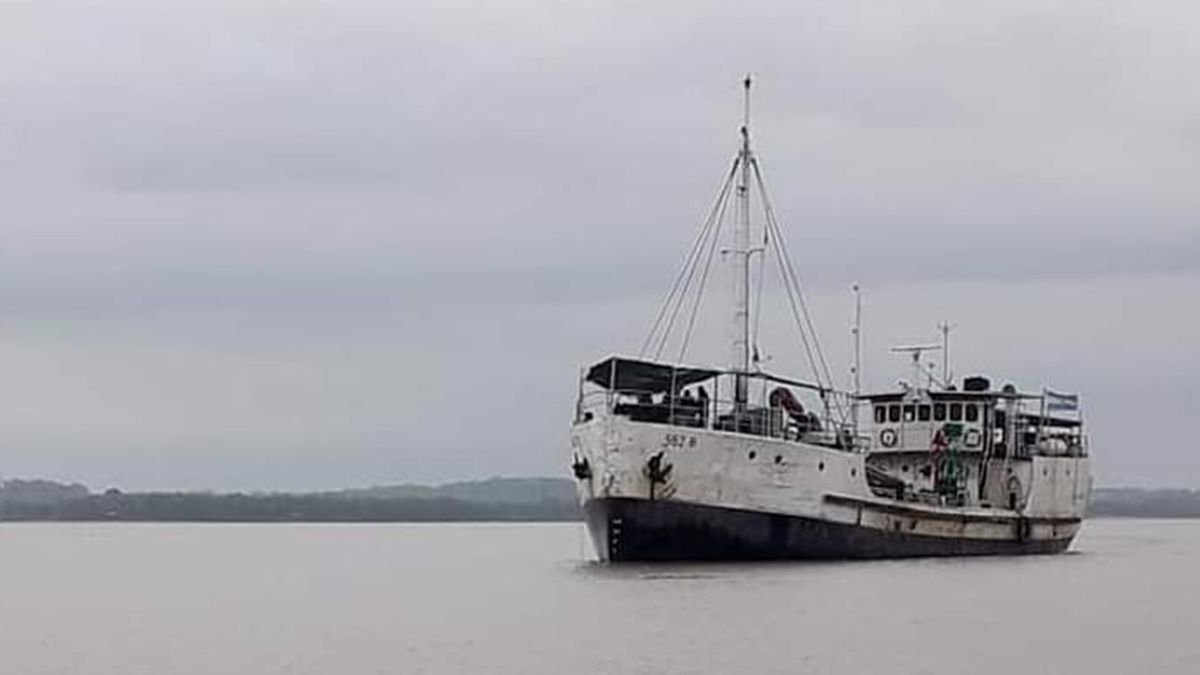 El balizamiento lo llevó a cabo personal del área hídrica del Túnel Subfluvial y la subsecretaría de Puertos.