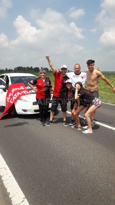 Los hinchas de Colón colapsaron la ruta a Paraguay este viernes