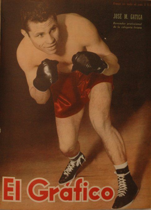 El 15 de noviembre de 1946, Gatica fue tapa de la edición 1427 de la revista El Gráfico. Hasta ese momento, marchaba invicto tras nueve combates y, su carrera boxística, iba en franco ascenso, al igual que su imagen en la consideración popular.