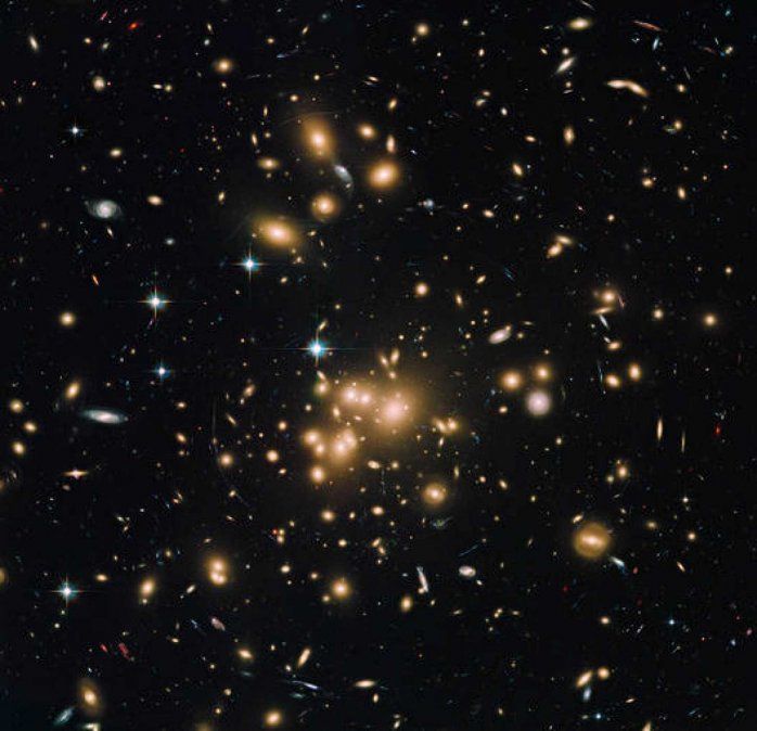 ¿Dónde se esconde la materia oscura? Foto: Hubble.