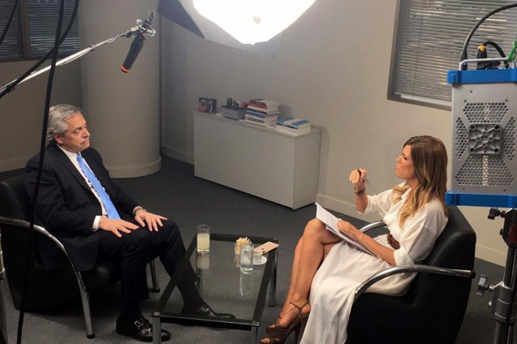 Alberto Fernández junto a Viviana Canosa en Nada Personal, que se emite por Canal 9.