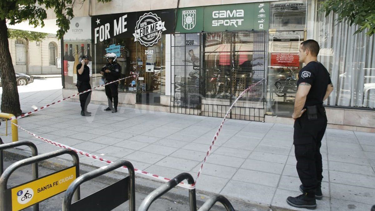 La víctima recibió tres puntazos de un arma blanca.