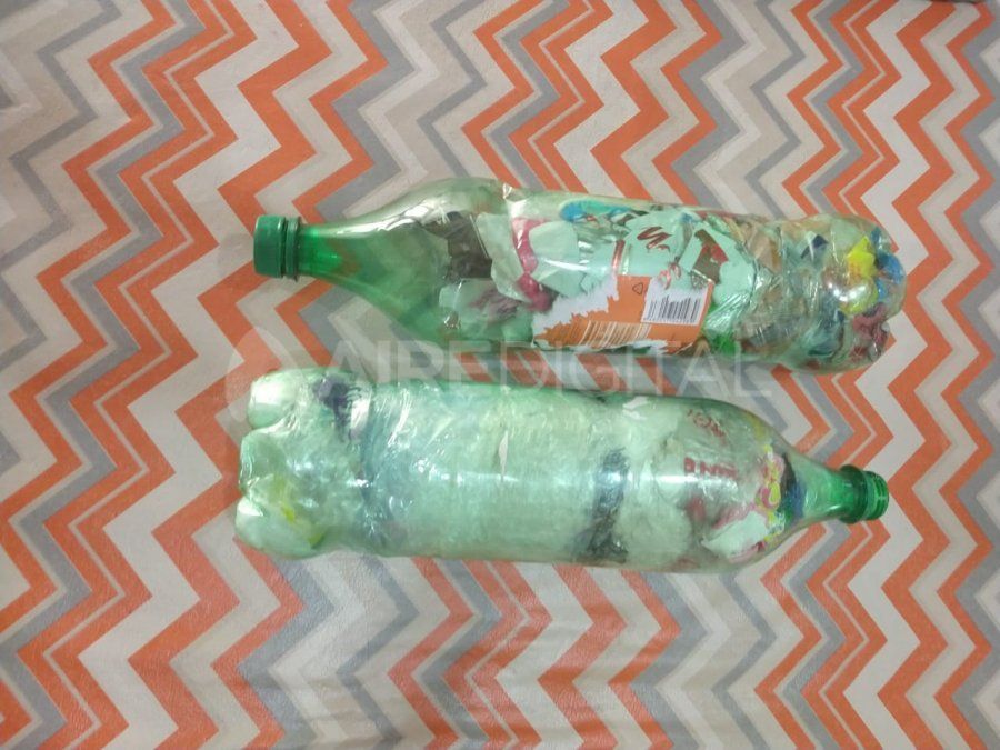 El proyecto Eco Botellas implica llenar los envases plásticos con otros plásticos de un uso para disminuir, principalmente, la contaminación por el plástico