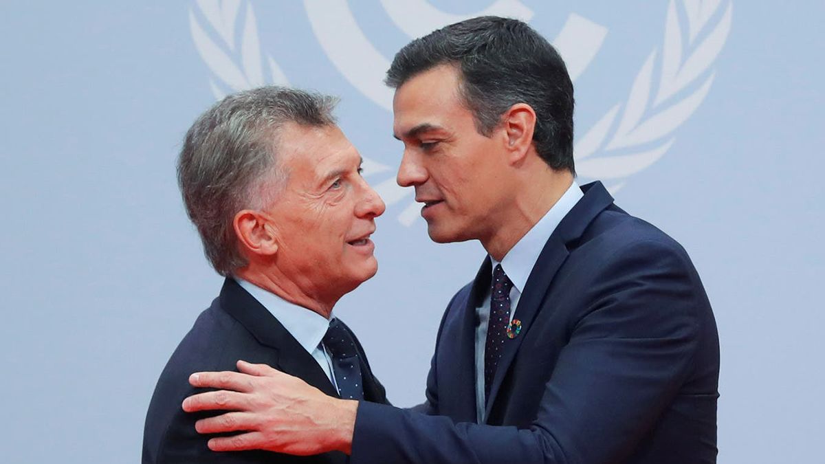 Mauricio Macri fue recibido por Pedro Sánchez este lunes en Madrid.