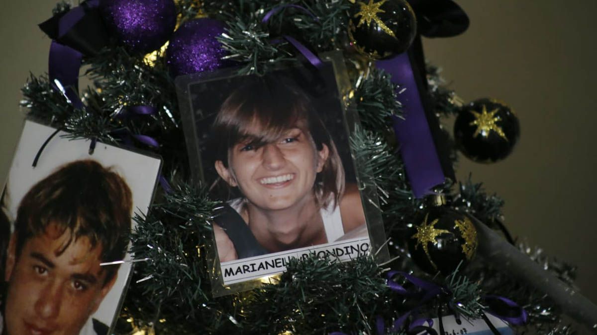 Marianela encabeza el Árbol de la Memoria, que homenajea a las víctimas fatales de la inseguridad. Foto: Maiquel Torcatt.