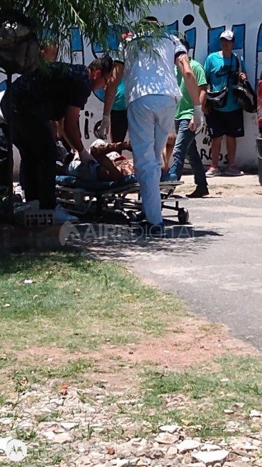 Traslado de un hombre herido de arma de fuego
