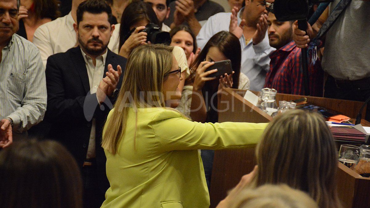 Jura Valeria López Delzar.