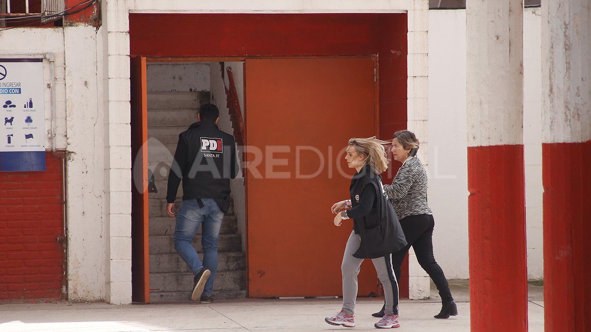 El 9 de septiembre las fiscales Urquiza y Jiménez estuvieron en el club cuando fue allanado.
