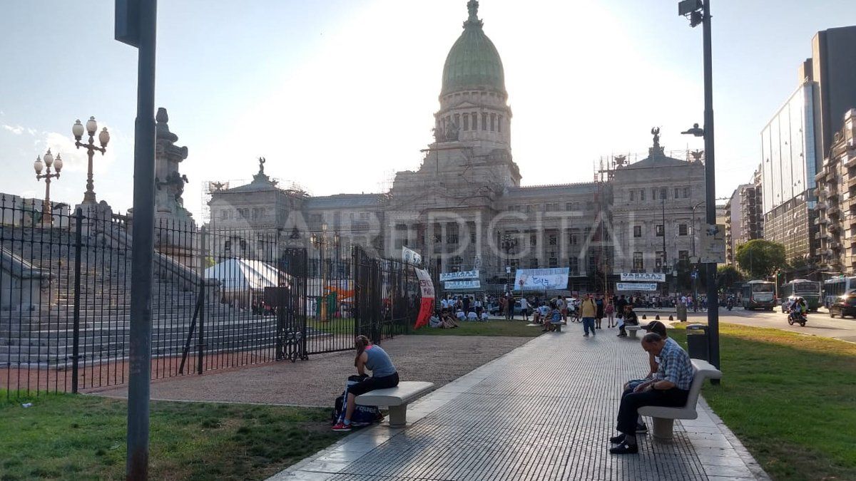 Preparativos de la asunción presidencial en Congreso.