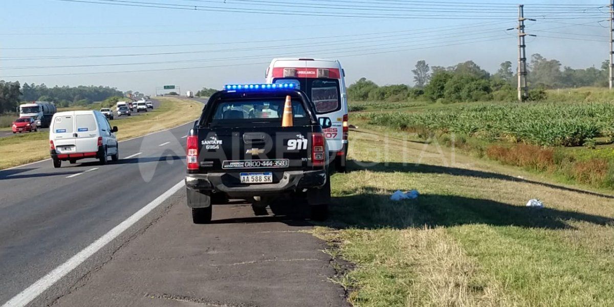 Autopista Santa Fe-Rosario. Choque y vuelco