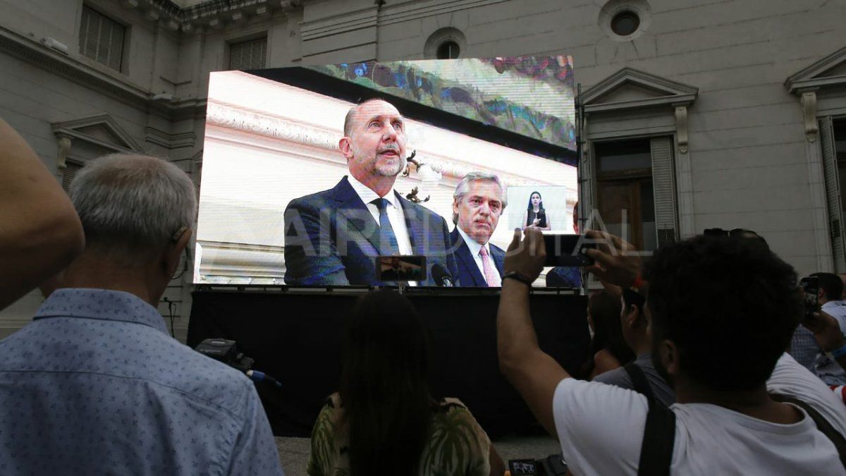 El presidente Alberto Fernández acompañó al nuevo gobernador de Santa Fe El presidente Alberto Fernández acompañó al nuevo gobernador de Santa Fe