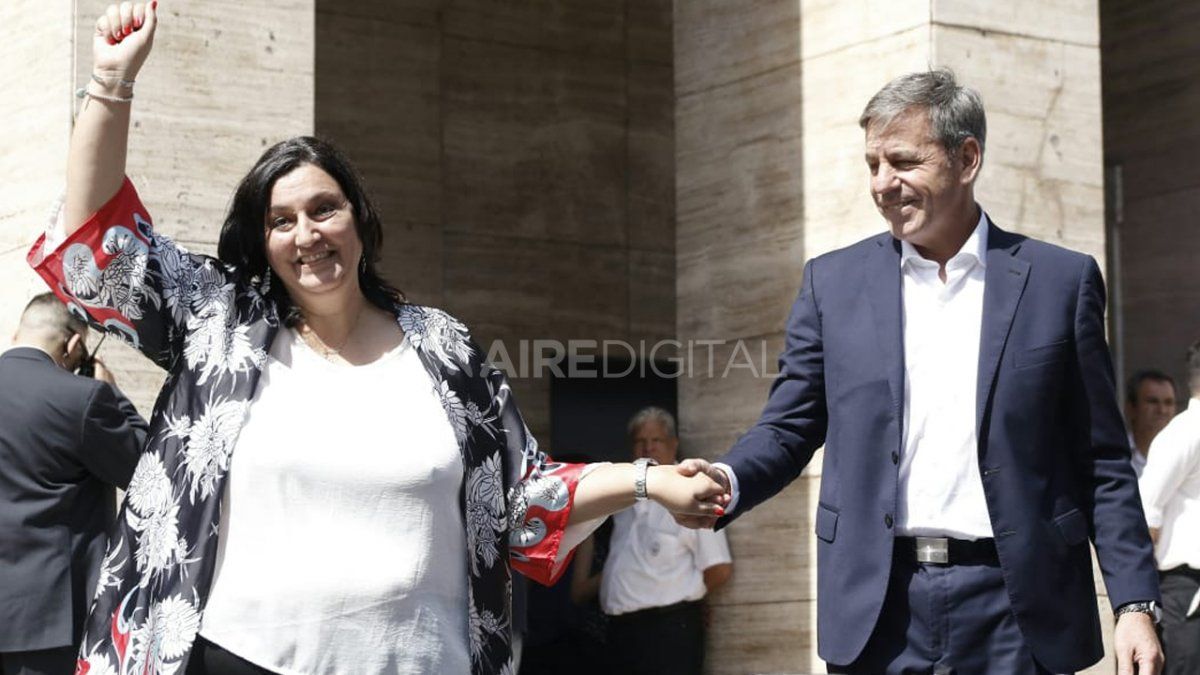 Así se vivió la asunción de Emilio Jatón como Intendente de Santa Fe Así se vivió la asunción de Emilio Jatón como Intendente de Santa Fe