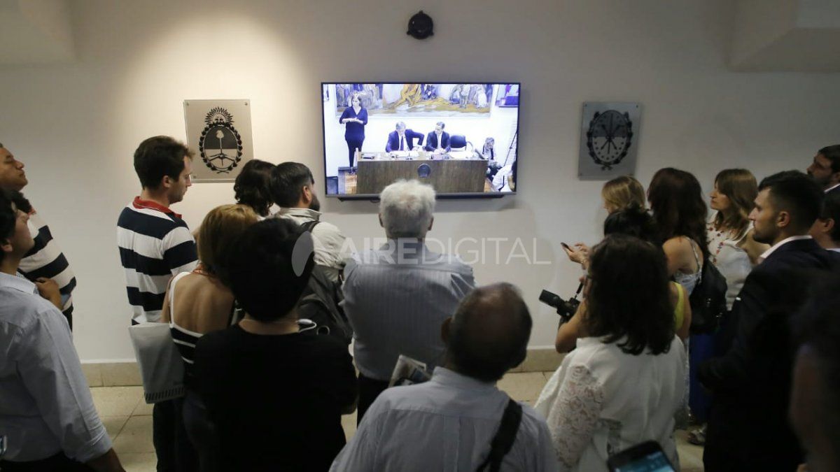 Así se vivió la asunción de Emilio Jatón como Intendente de Santa Fe Así se vivió la asunción de Emilio Jatón como Intendente de Santa Fe