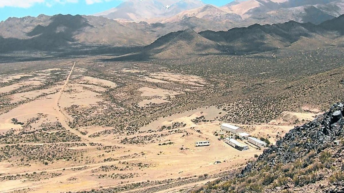 Mina en el cerro de San Jorge, Las Heras, Mendoza.