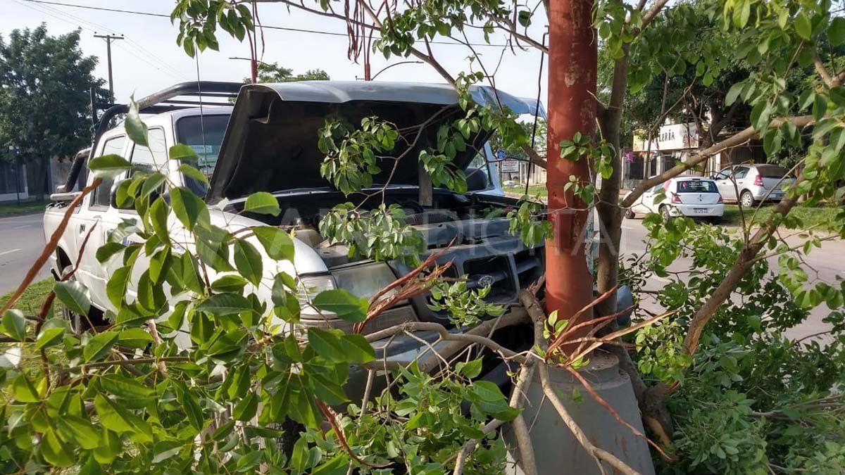 La camioneta Ford Ranger que despistó