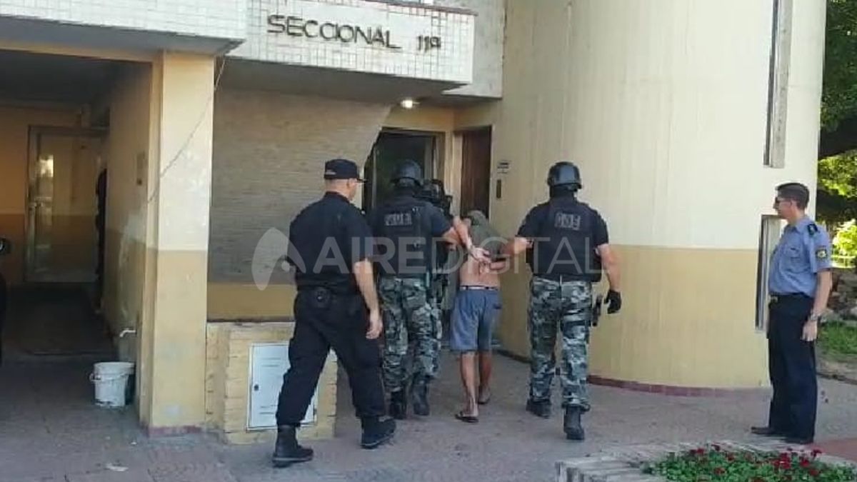 Los detenidos en los allanamientos en barrio Barranquitas fueron trasladados a la Comisaría N° 11.