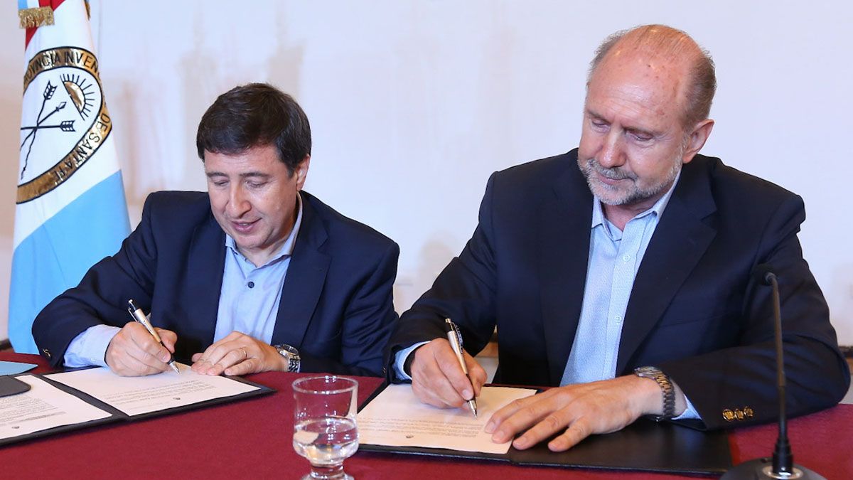 La Tarjeta Alimentar alcanzará a beneficiarios de la AUH que tengan hijos menores de 6 años; embarazadas a partir del tercer mes de gestación que perciban la asignación por embarazo y personas con pensión por discapacidad.