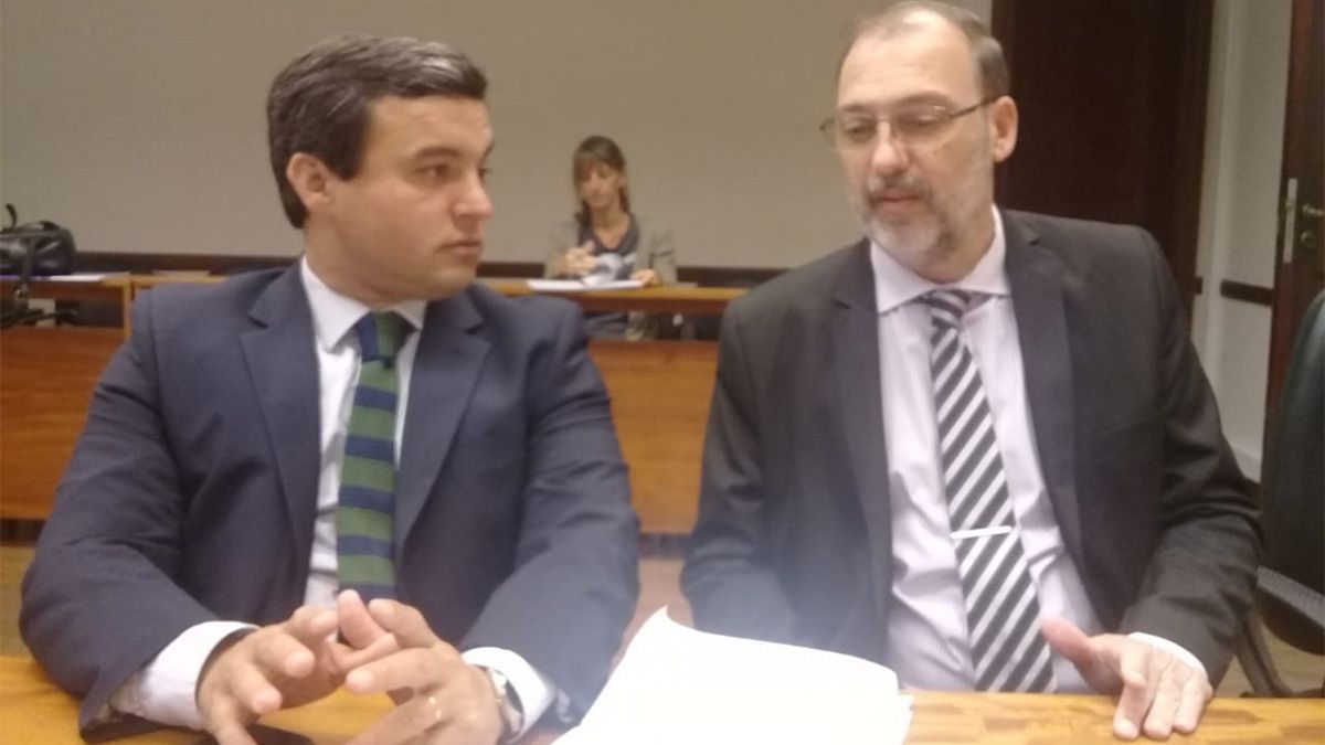 Los fiscales Francisco Cecchini y Jorge Nessier solicitaron que la imputada continúe el proceso en prisión preventiva