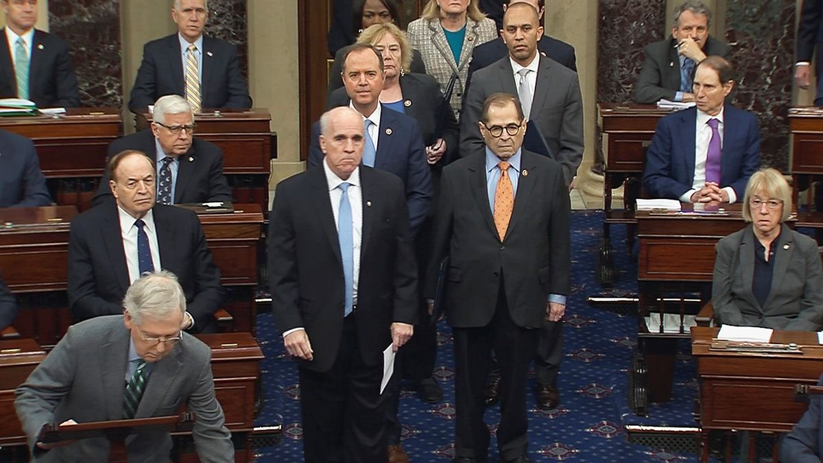 Este jueves se llevaron a cabo varios actos ceremoniales para iniciar el juicio político contra Donald Trump.