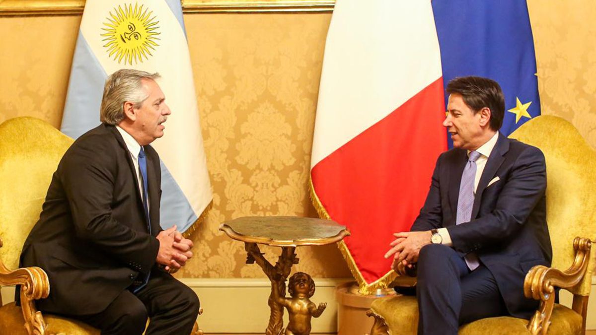 Alberto Fernández y Giuseppe Conte en Italia.