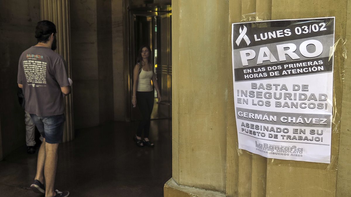 La Asociación bancaria anunció un paro para este lunes por el crimen del cajero.