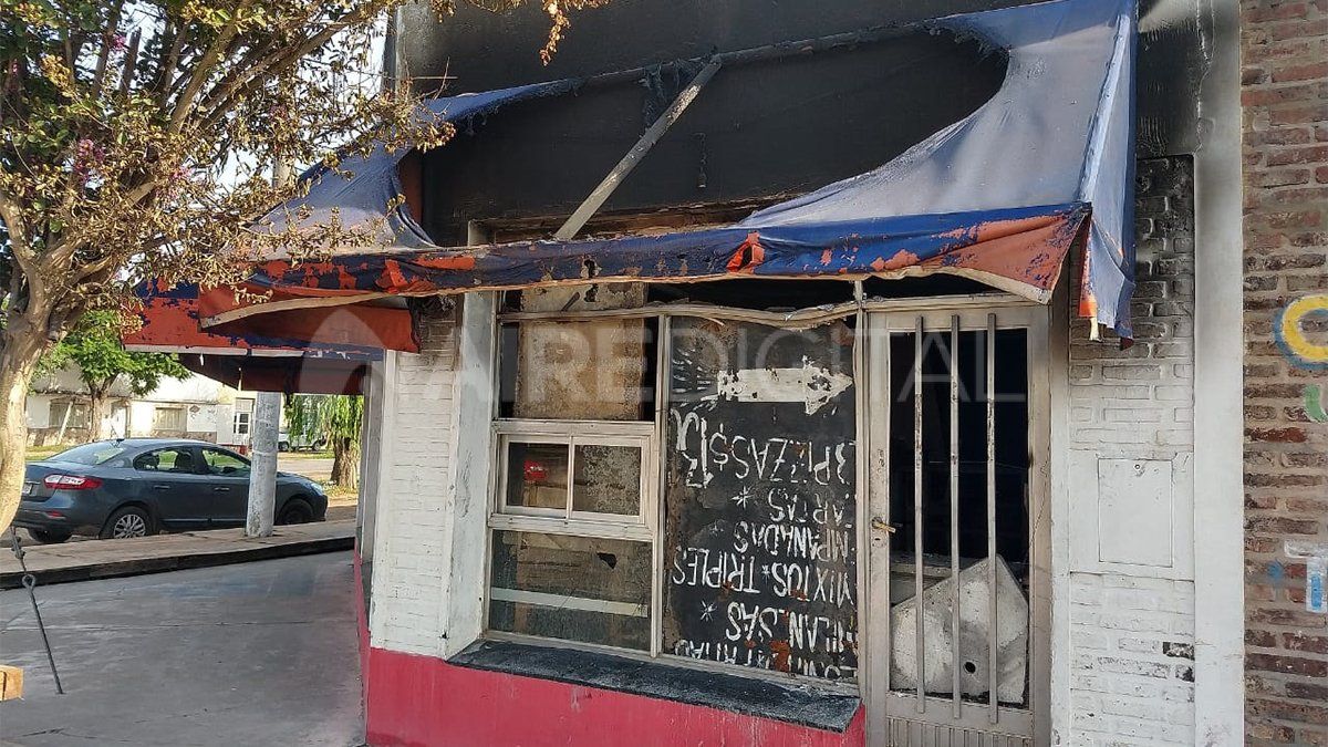 La imágenes del negocio luego de la explosión. Ciudad de Recreo