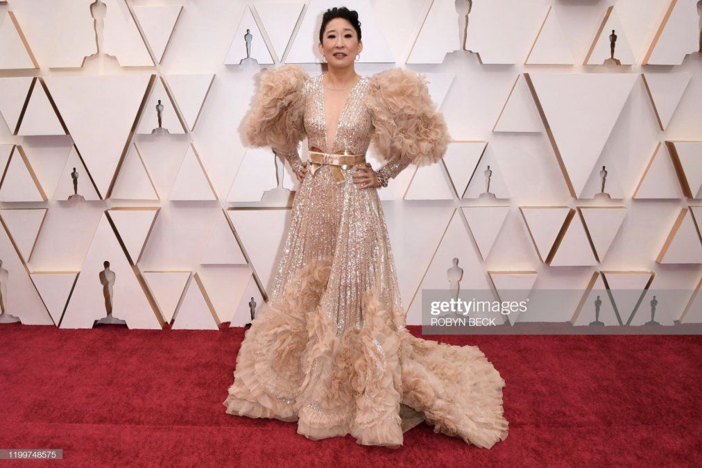 Sandra Oh en un vestido Elie Saab