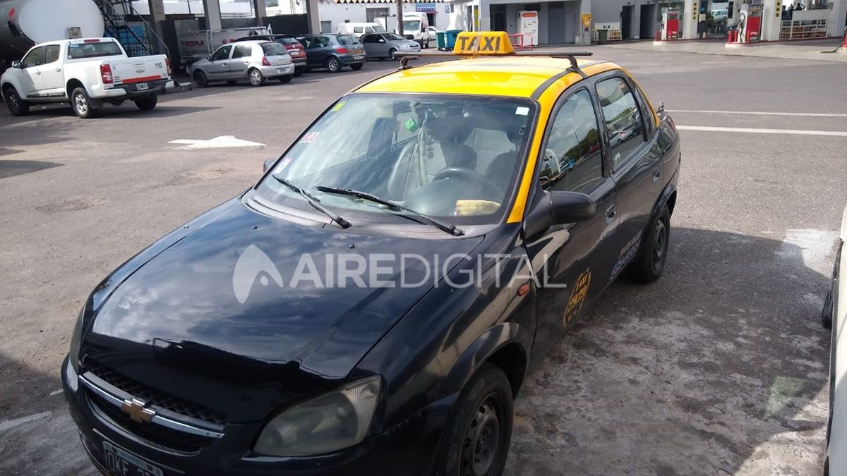 El móvil N° 2939, el taxi que cada día manejaba Escobar y a bordo del cual fue asesinado.