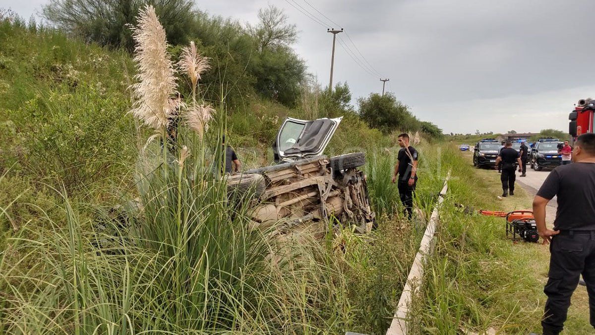 Tres personas circulaban en la camioneta