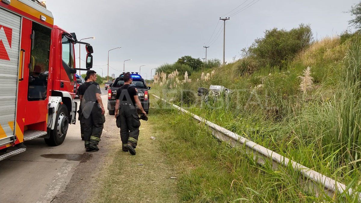 Volcó un patrullero en la Circunvalación