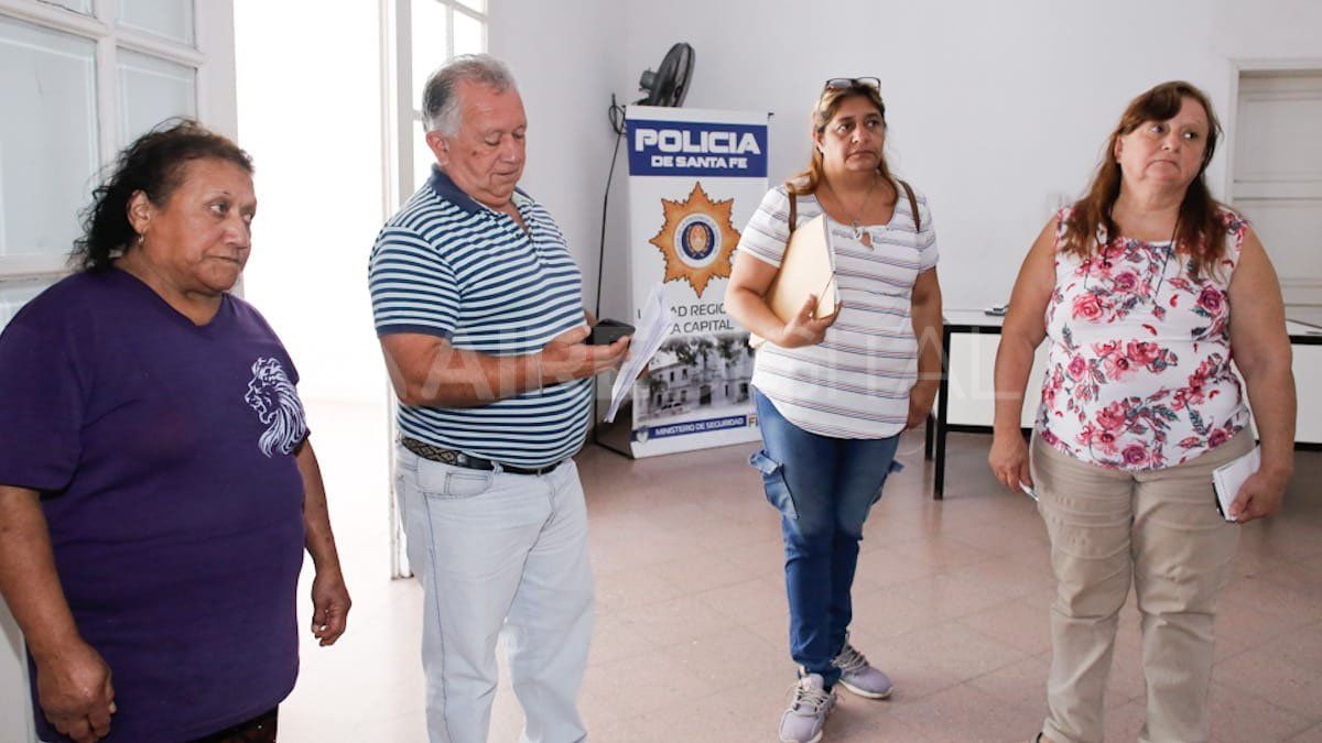 Los vecinos de La Guardia llegaron a la Unidad Regional I