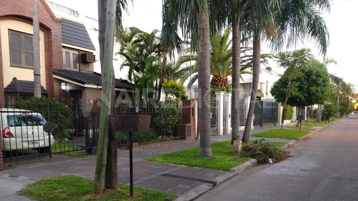 Riobamba a una cuadra de la rotonda de Guadalupe