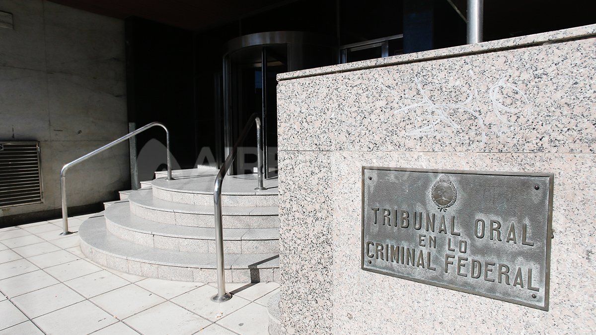 Los acusados deberán ser juzgados en el Tribunal Oral Federal de Santa Fe.