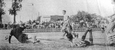 Ruiz vence a Righi y marca el primer gol de Unión de los 1637 gritos que lleva en Primera División.