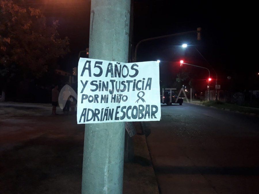 Manifestación de vecinos en barrio Las Flores. Manifestación de vecinos en barrio Las Flores.