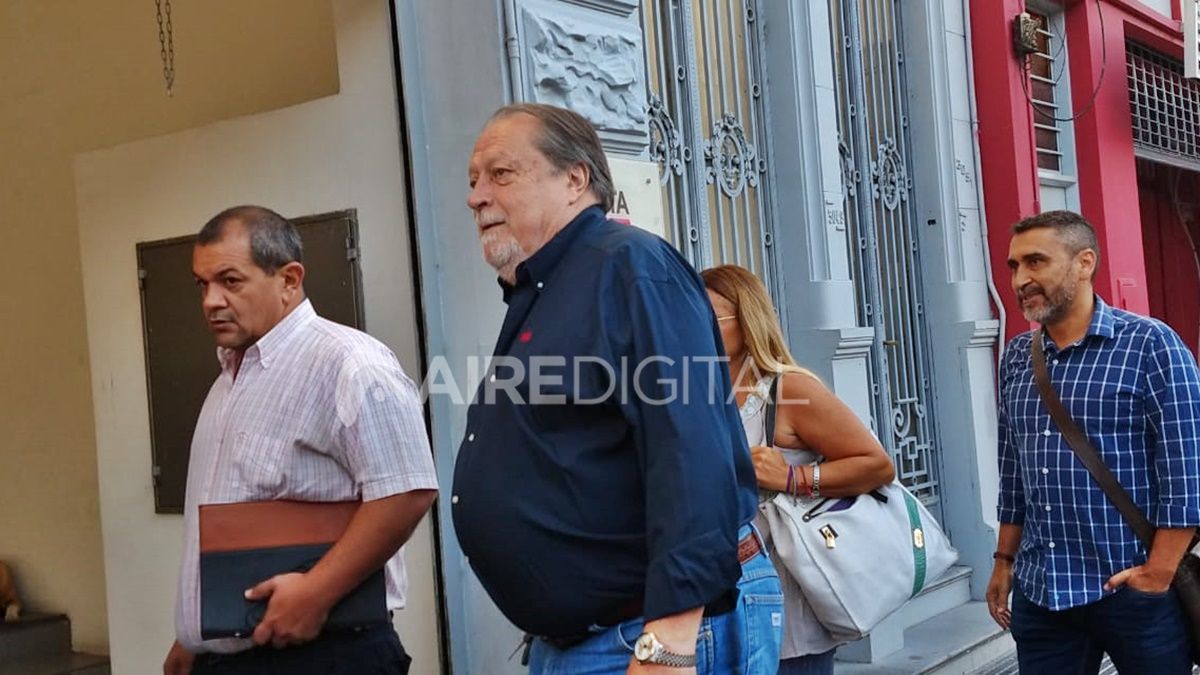 El gobierno convocó a los gremios para decirles que las paritarias están suspendidas en Santa Fe