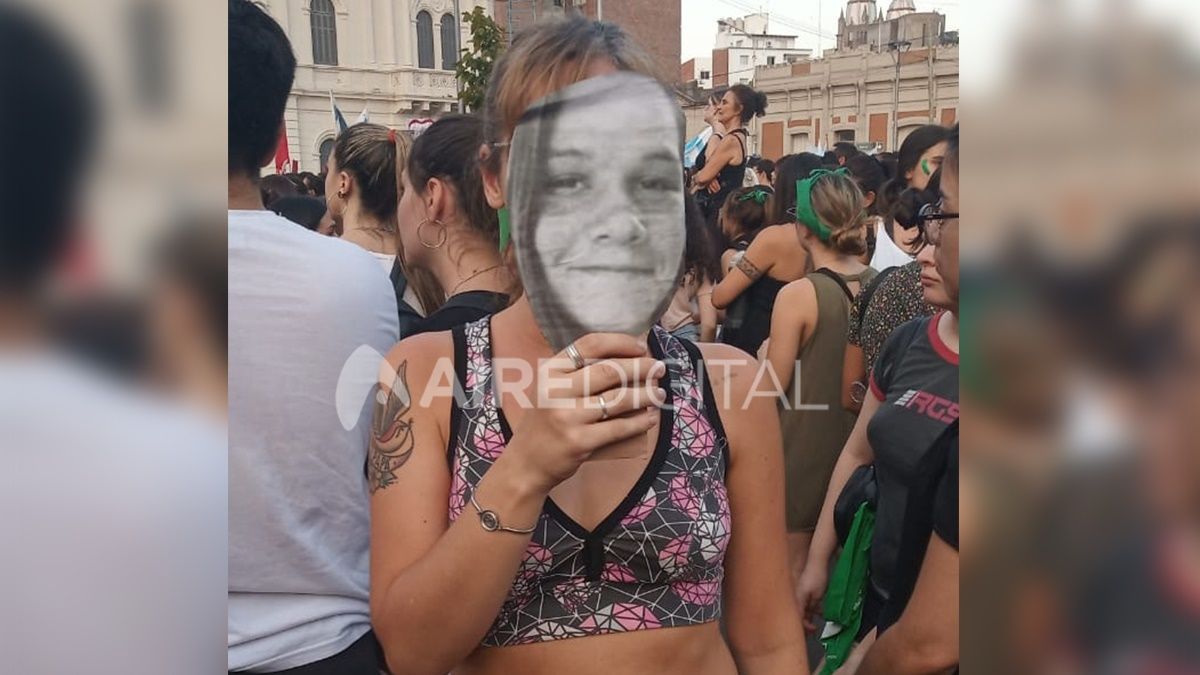 En Paraná, la marcha del 8M estuvo atravesada por el pedido de justicia por Fátima Florencia Acevedo y por políticas públicas de protección real a las víctimas de violencia de género