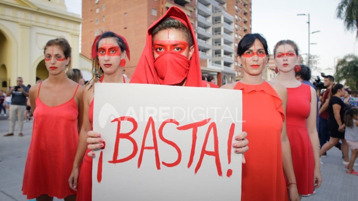 Así se vivió la multitudinaria manifestación por el 8M en Santa Fe Así se vivió la multitudinaria manifestación por el 8M en Santa Fe
