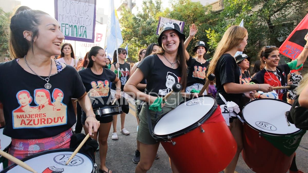 Así se vivió la multitudinaria manifestación por el 8M en Santa Fe Así se vivió la multitudinaria manifestación por el 8M en Santa Fe